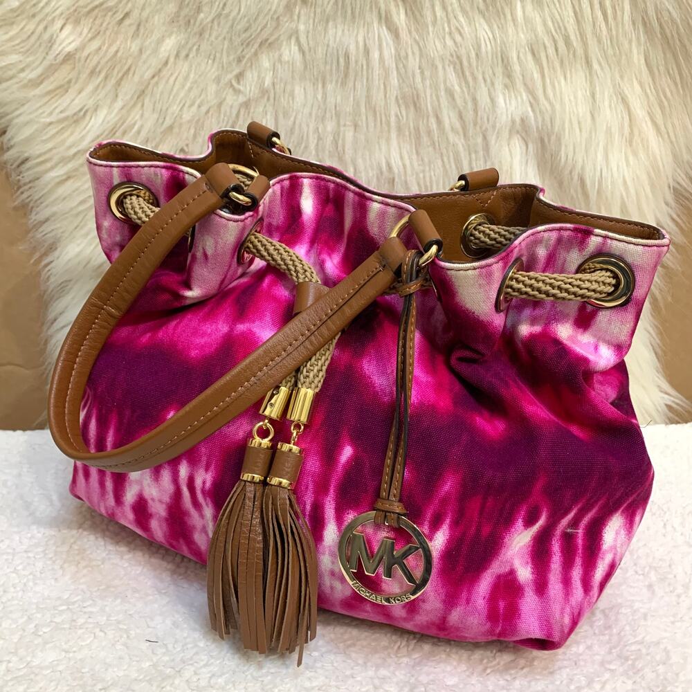 MICHAEL KORS MARINA Large Gathered Pink Tie-Dyed Canvas Drawstring Tassel Tote - Picture 3 of 15